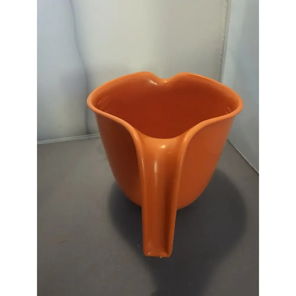 Vintage Orange Rubbermaid #2661 1.5 Quart 6-Cup Grip N Mix Batter Bowl Measuring